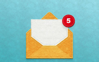 yellow envelope with notification-Email
